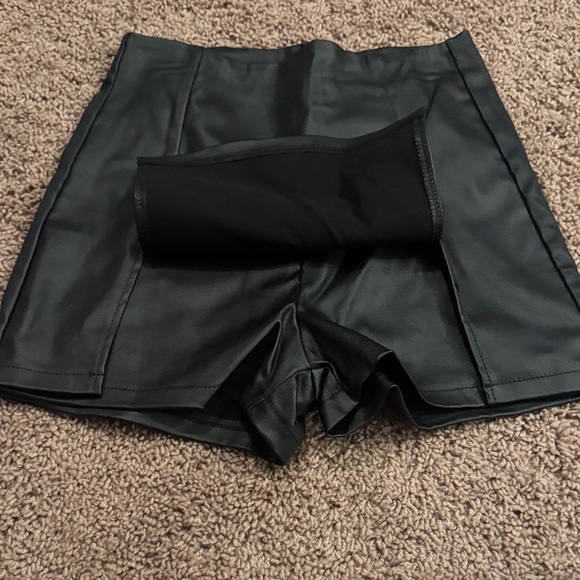 Black Faux Leather Mini Skort with slits - Picture 3 of 5
